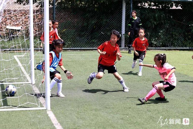 激烈角逐，亚洲足球赛场上的纷争