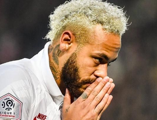 内马尔连续三场比赛得分超过连败，湖人挑战极限！